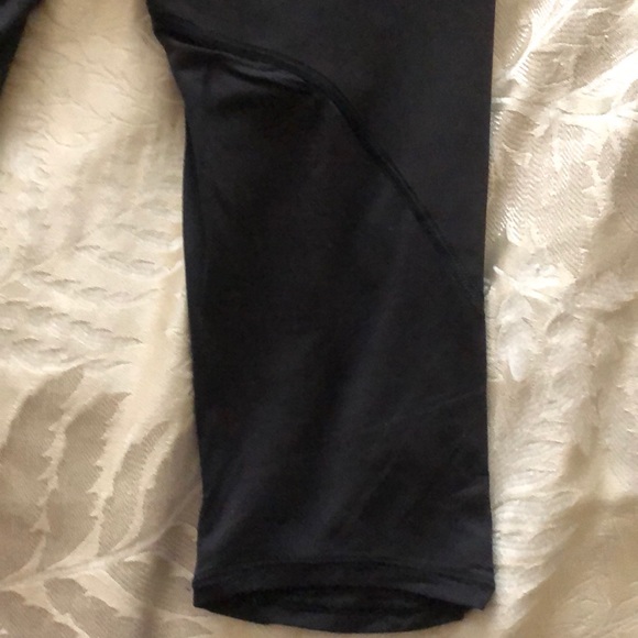Lululemon Crop Pant - Picture 3 of 4